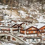 Maison Carrel Elegant 4 Апартаменты *